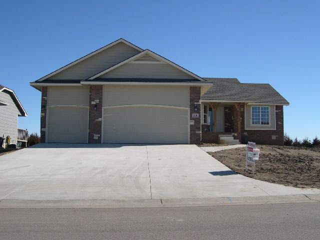 918 Cedar Brook, Mulvane, KS 67110