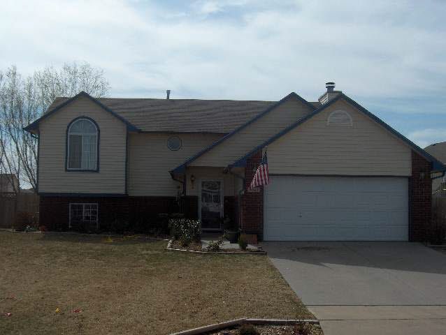 9307 E Carson, Wichita, KS 67210