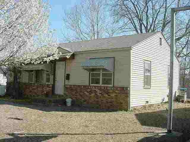 3226 S Edwards, Wichita, KS 67217