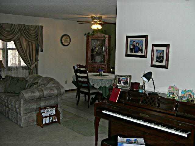 524 Twisted Oak Rd, Derby, KS 67037