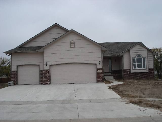 2414 S Lark, Wichita, KS 67215