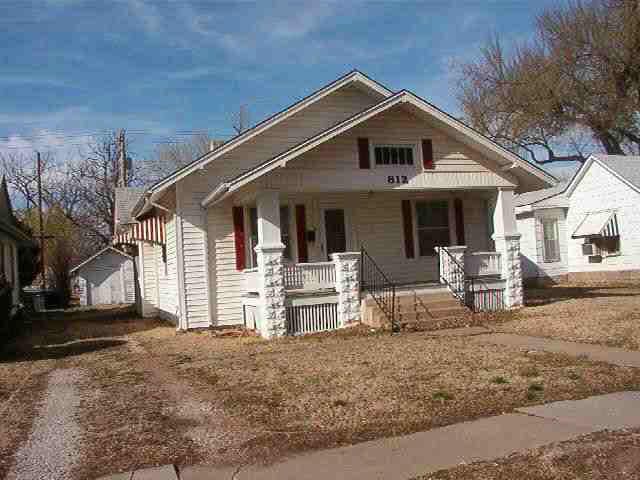 812 E 7th, Winfield, KS 67156