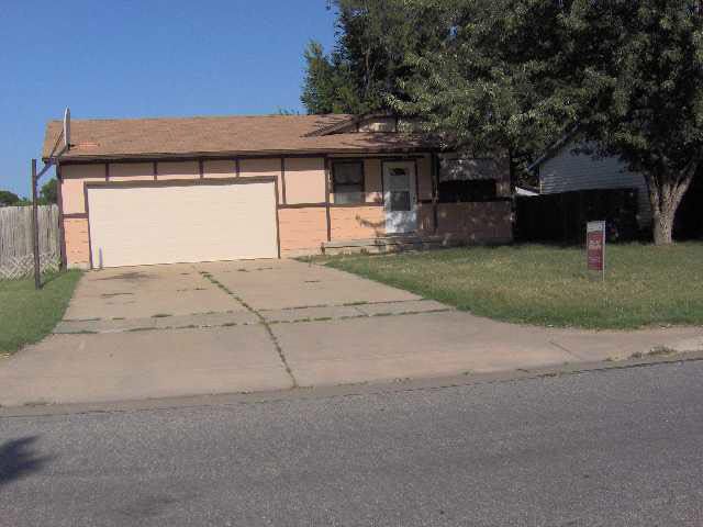 5514 S Malpaso, Wichita, KS 67217