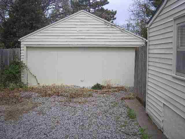 500 E 49th, Wichita, KS 67219