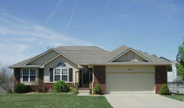 1929 N Pineview, Andover, KS 67002