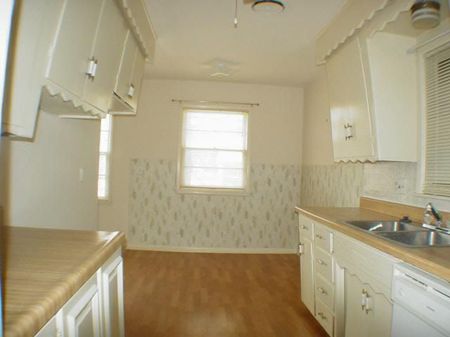 1900 E Ventnor Dr, Park City, KS 67219