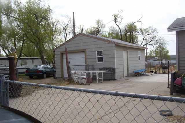660 N Webb Rd, Wichita, KS 67206