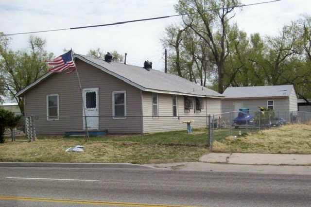 660 N Webb Rd, Wichita, KS 67206