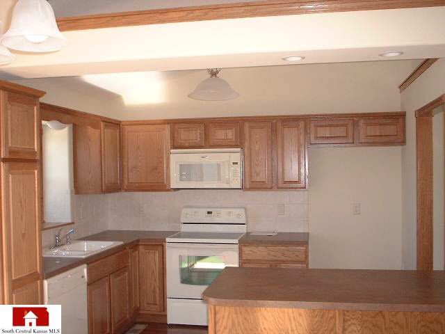 1203 Park Hill, Derby, KS 67037
