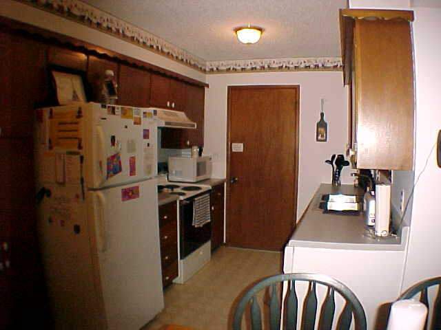 218 Lauber Ln, Derby, KS 67037