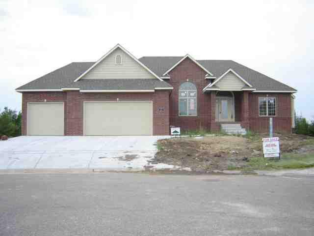 217 Gateway Ct, Wichita, KS 67230