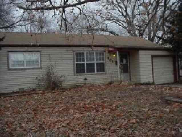 201 S Wire Ave, Haysville, KS 67060