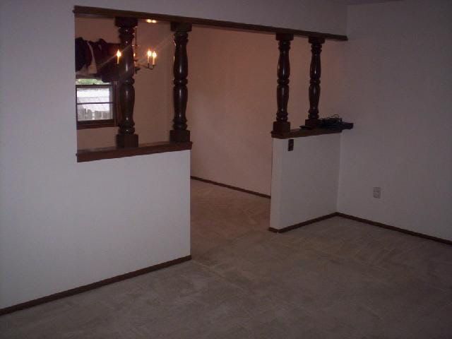 907 Crestway, Derby, KS 67037