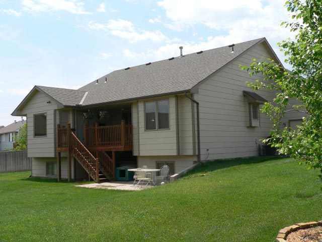 918 Timberleaf Dr, Derby, KS 67037