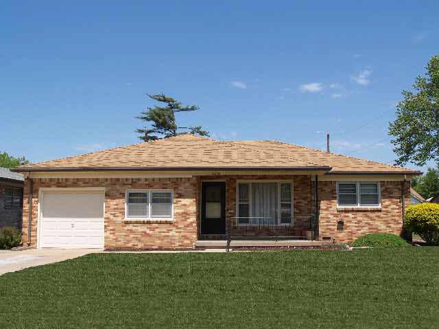 2314 E Blake, Wichita, KS 67211