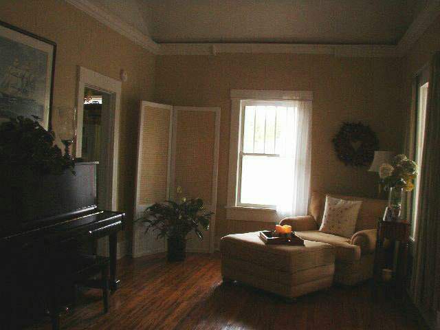 1605 Elizabeth, Winfield, KS 67156