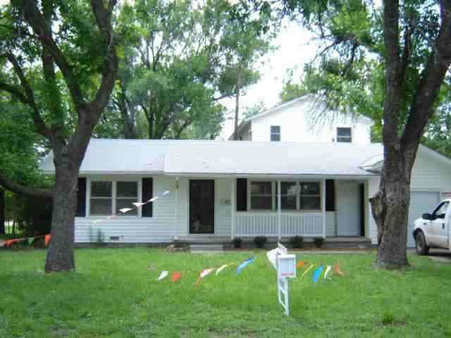851 Audrey Dr, El Dorado, KS 67042