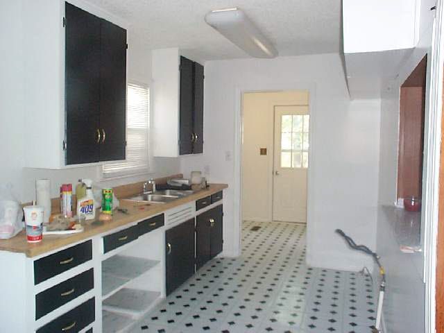 529 Hendryx, Wichita, KS 67213