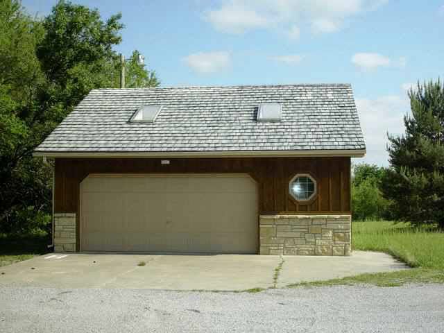 2804 E 69th, Valley Center, KS 67147