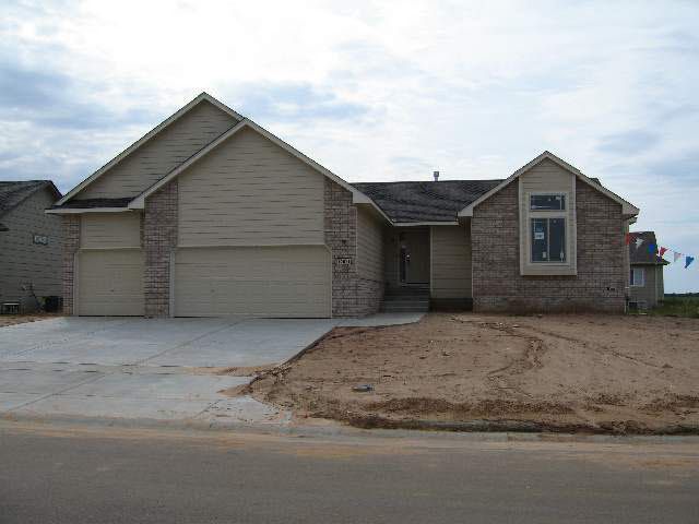 10841 W Waterside Ct, Wichita, KS 67101