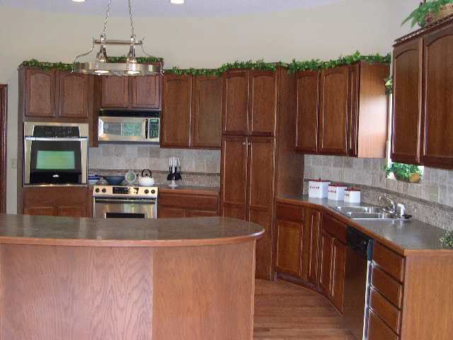 818 Trail Dr, Mulvane, KS 67110