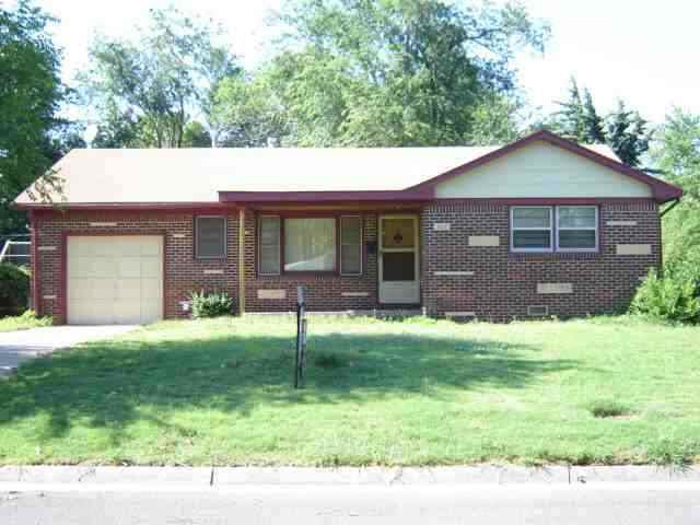 226 English, Mulvane, KS 67110