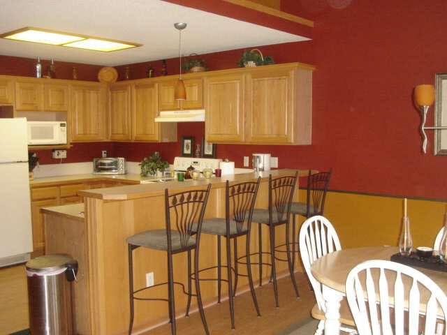 1713 E Oxford Cr, Derby, KS 67037