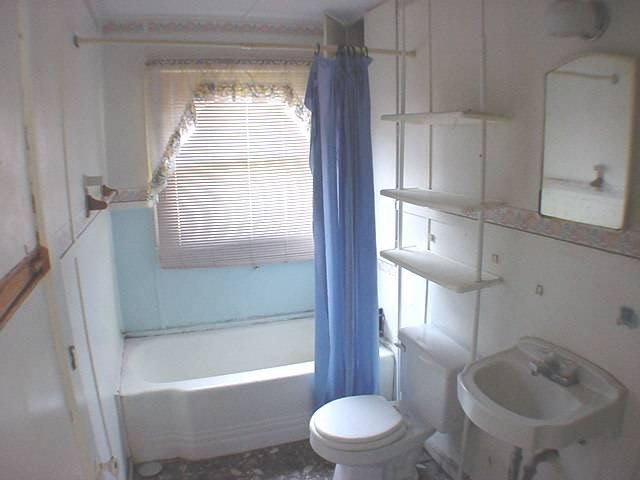 1009 E 7th, Newton, KS 67114
