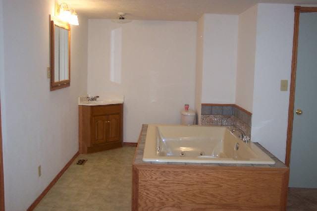 525 N Elizabeth, Mulvane, KS 67110