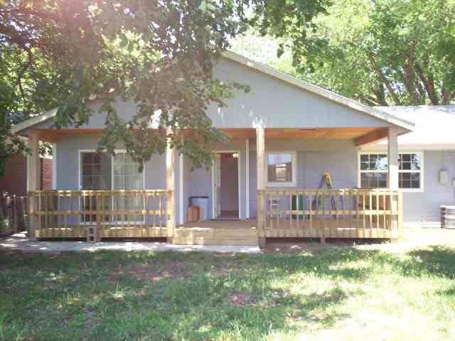 1809 Booth, Winfield, KS 67156