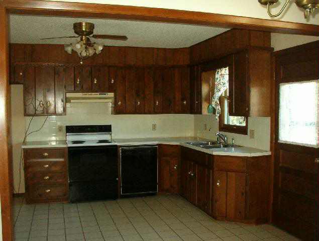 315 E Young St, Rose Hill, KS 67133