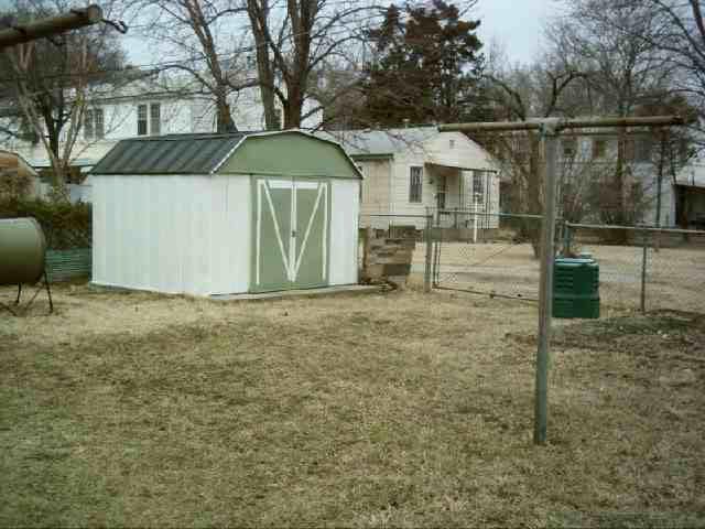 1110 S Pershing, Wichita, KS 67218
