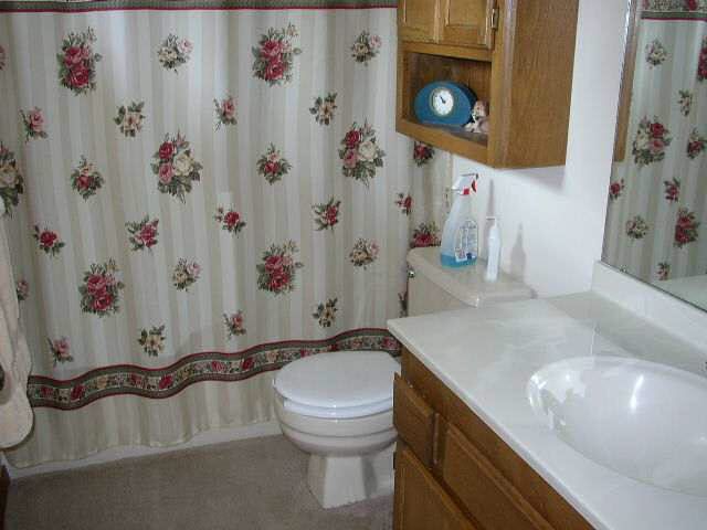 4239 N Edgemoor, Bel Aire, KS 67220