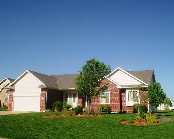 917 N Cedar Downs Cir, Wichita, KS 67235