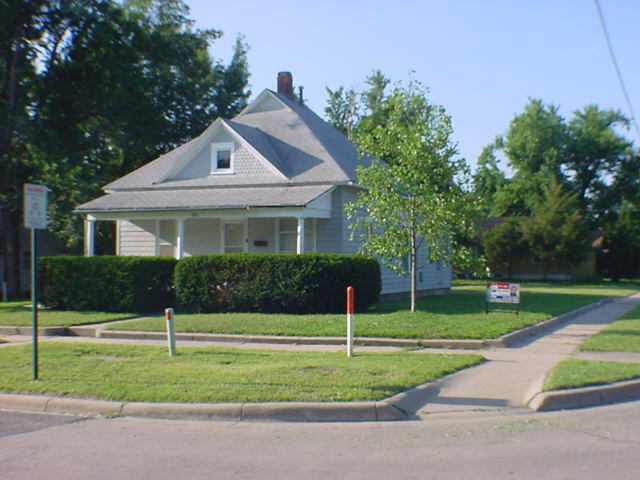 601 E 2nd, Newton, KS 67114