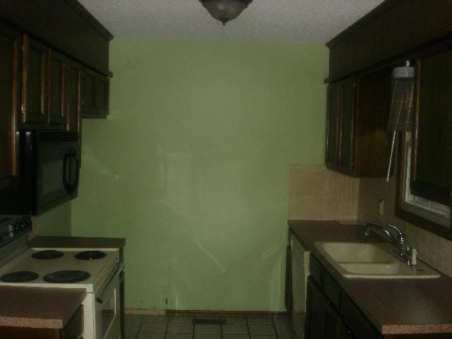 8527 E Scott, Wichita, KS 67210