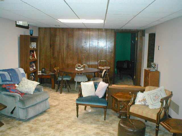 10313 W Esthner, Wichita, KS 67209