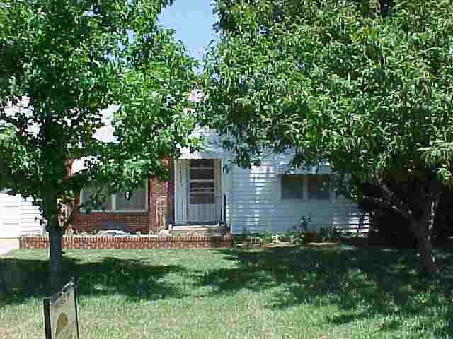 1420 W Broadway, Newton, KS 67114
