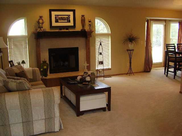 4621 E Falcon Ct, Wichita, KS 67220