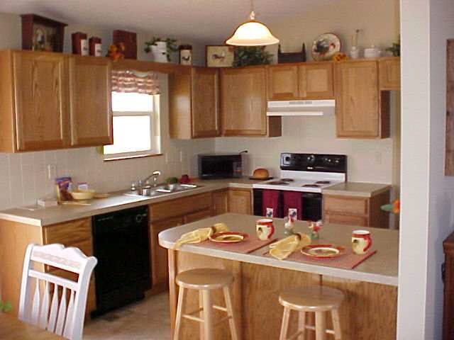 812 Longbranch Dr, Maize, KS 67101