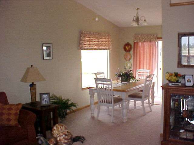 812 Longbranch Dr, Maize, KS 67101