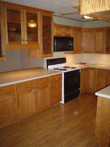 707 N Brook Forest, Derby, KS 67037
