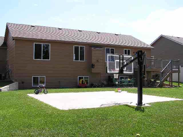 5234 E 49th N, Bel Aire, KS 67220