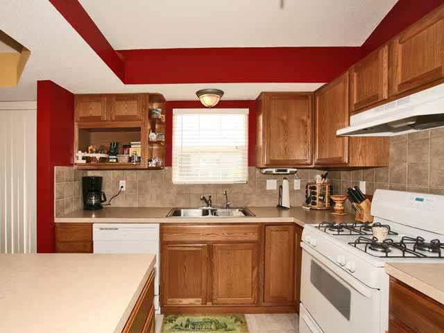2543 Sunnyslope Ct, Park City, KS 67219