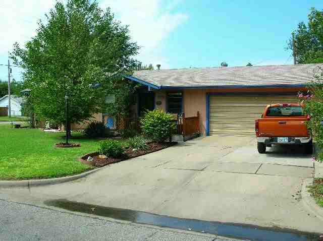 3153 S Edwards, Wichita, KS 67217