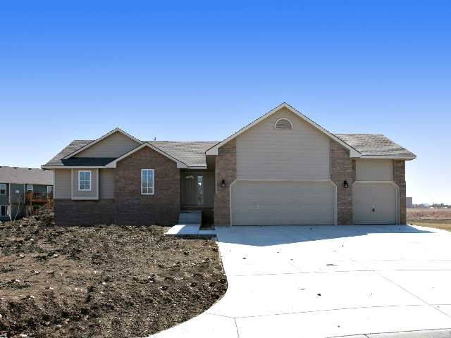 407 Pepper Ridge Cir, Andover, KS 67002
