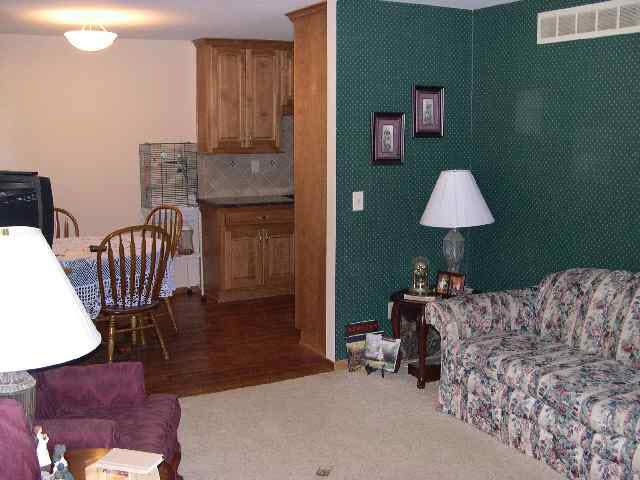 506 Edgemoor, Mulvane, KS 67110