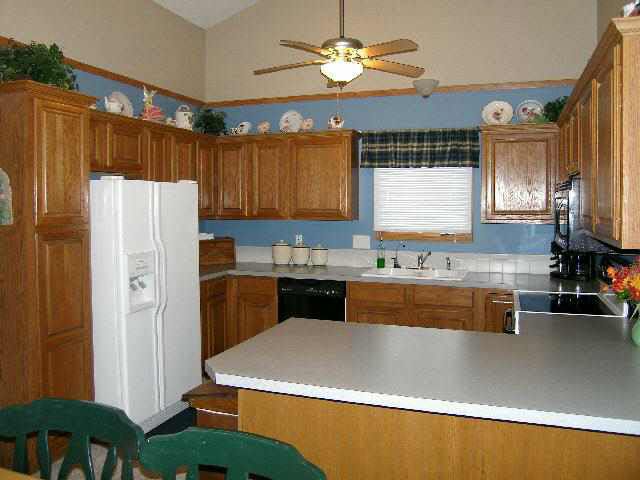 1524 E James, Derby, KS 67037