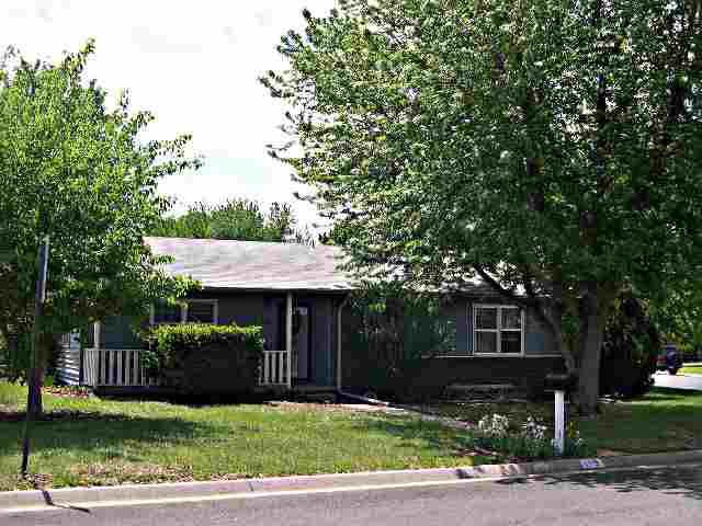 119 April Dr, Mulvane, KS 67110