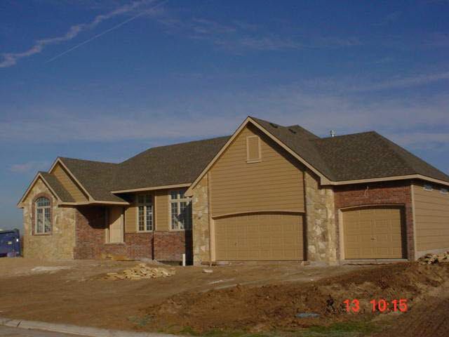708 Bobtail, Newton, KS 67114